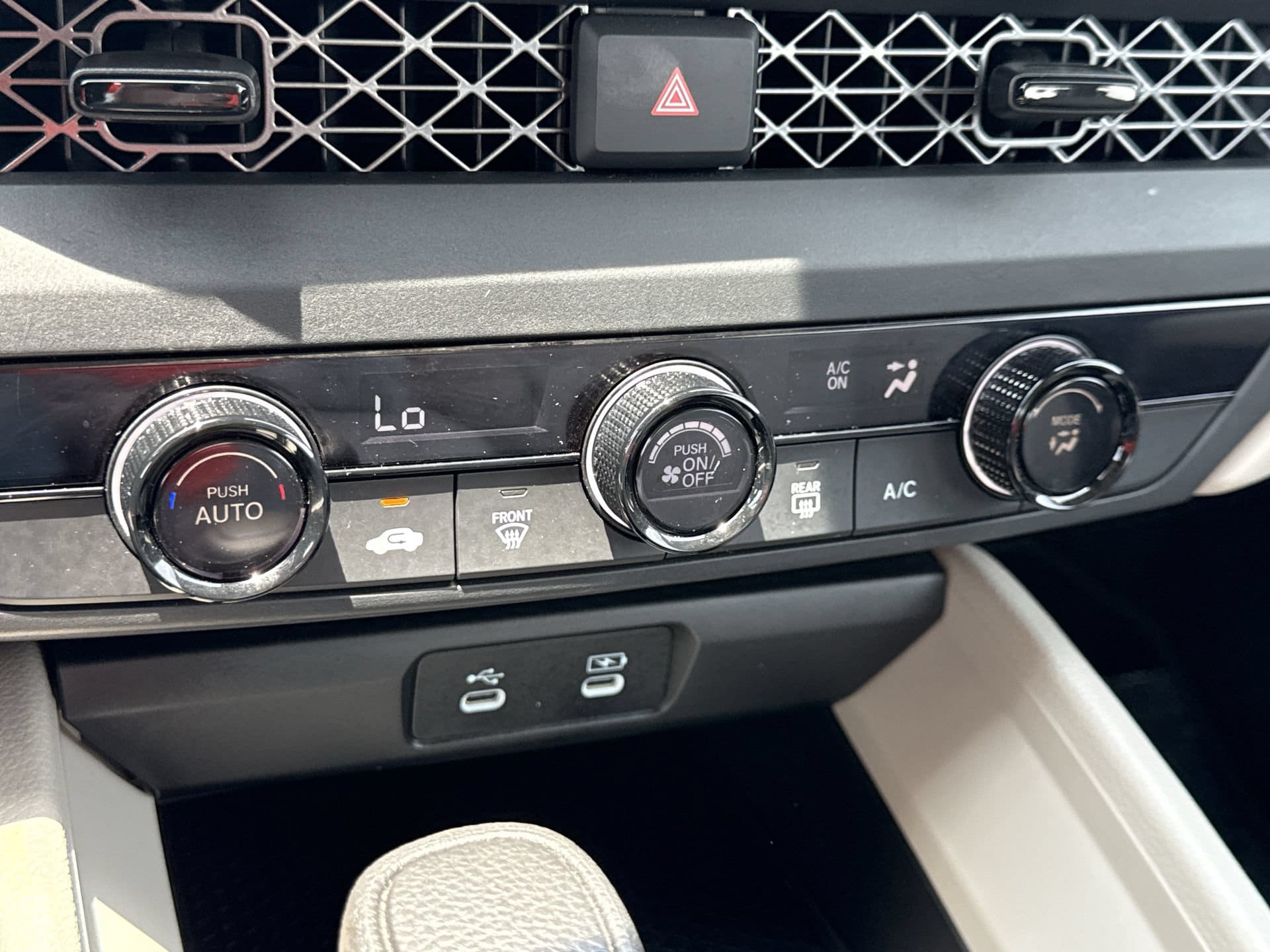 2025 Honda Accord LX - Photo 16