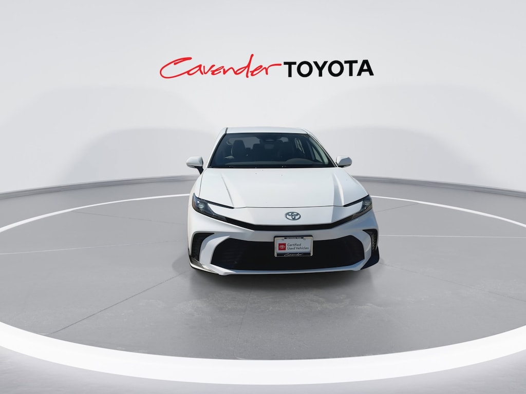 2025 Toyota Camry SE photo 4