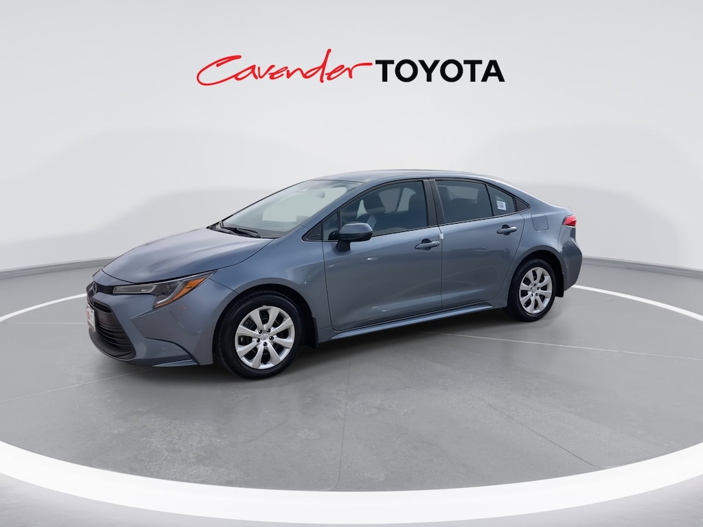 2026 Toyota Corolla LE photo 4