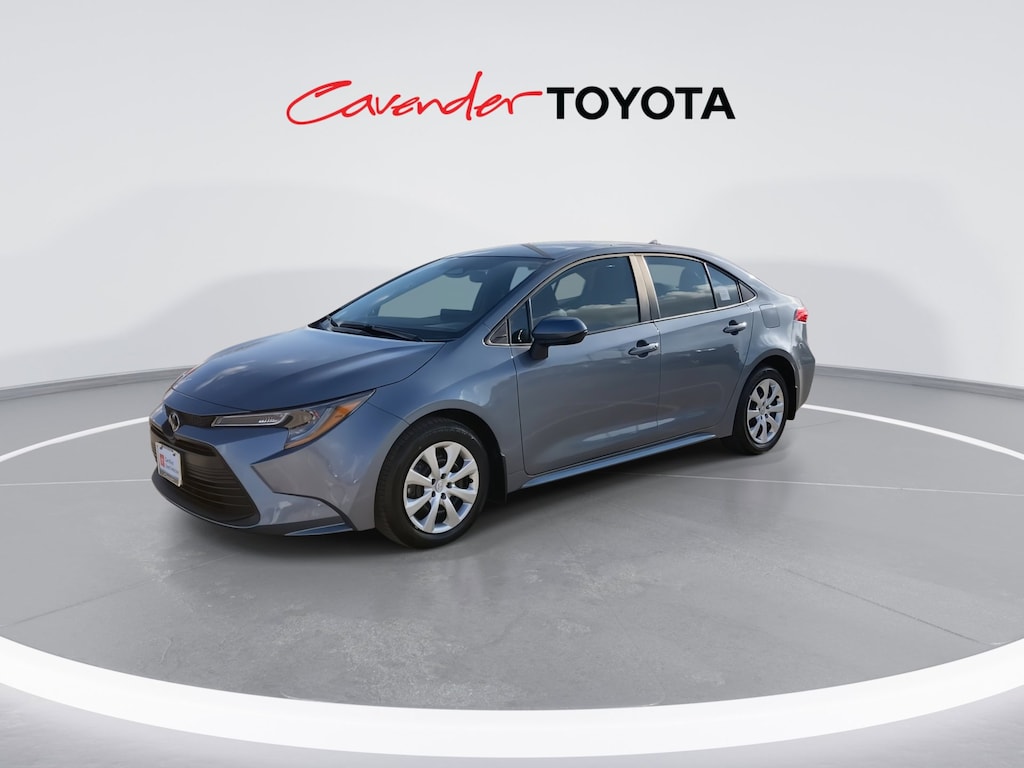 2026 Toyota Corolla LE photo 4