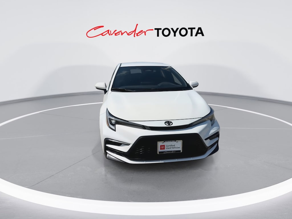2025 Toyota Corolla SE photo 3