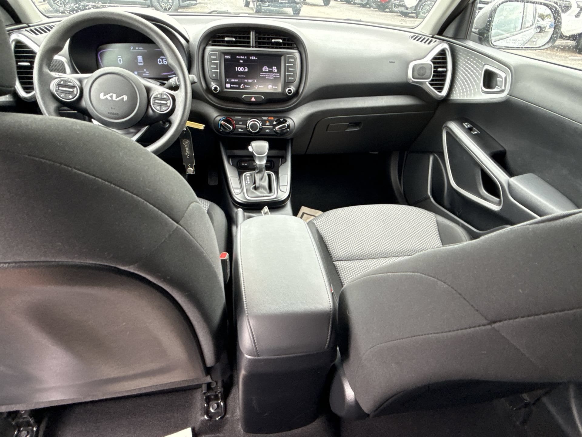 2025 Kia Soul LX - Photo 22