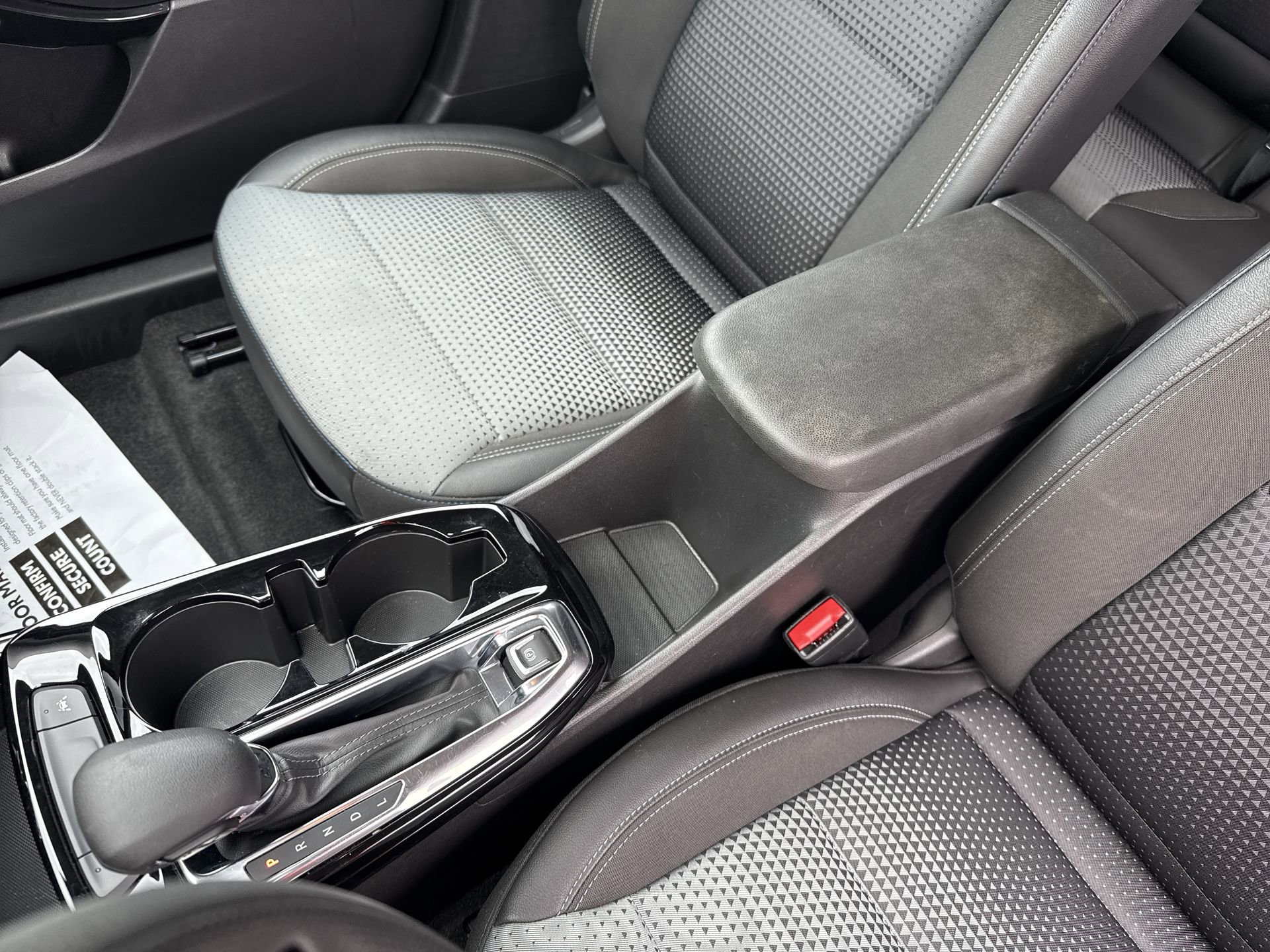 2025 Chevrolet Trax LT - Photo 22