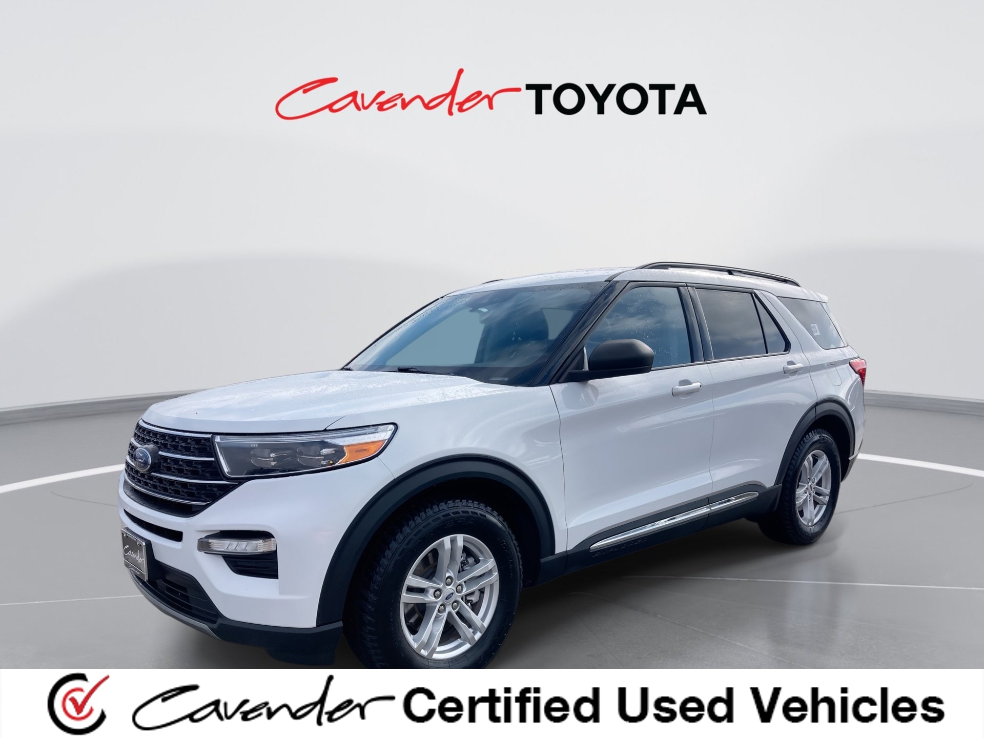 2023 Ford Explorer XLT's photo