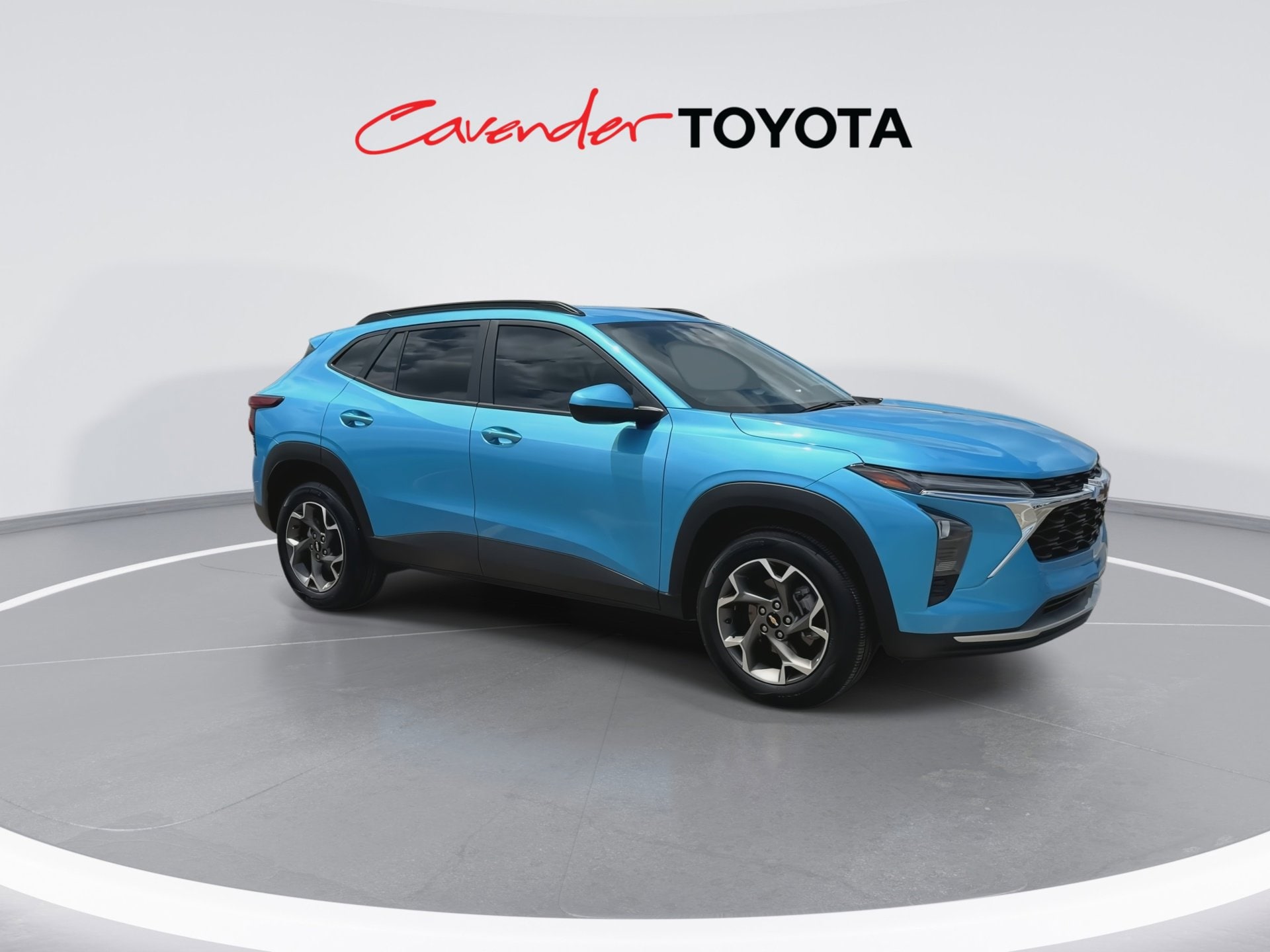 View vehicle photo 2