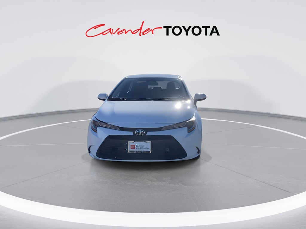 2026 Toyota Corolla LE photo 3
