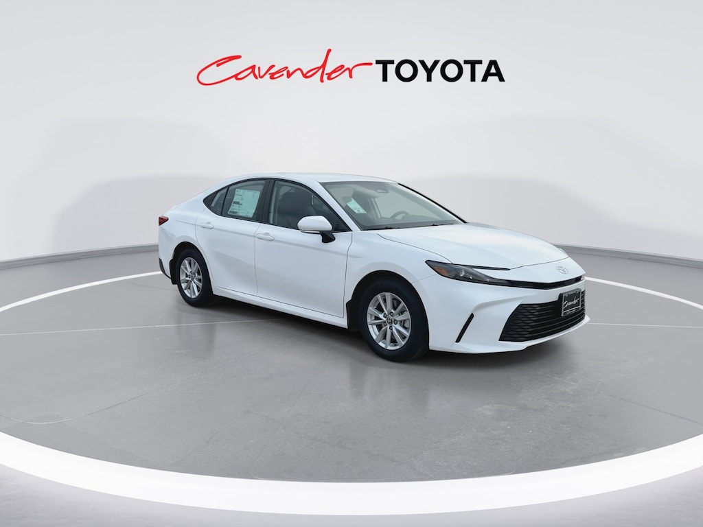 2026 Toyota Camry LE photo 2