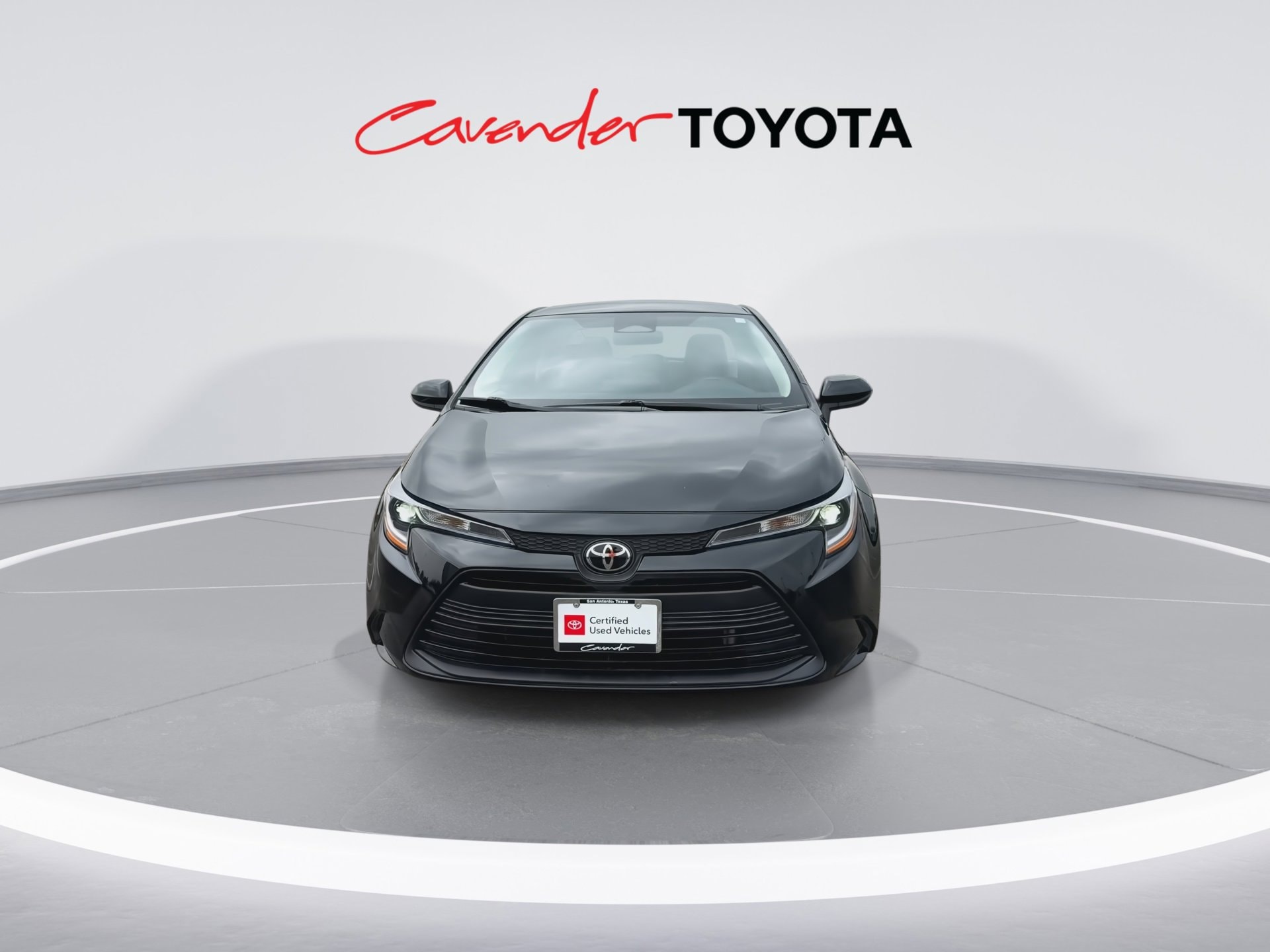 View vehicle photo 3