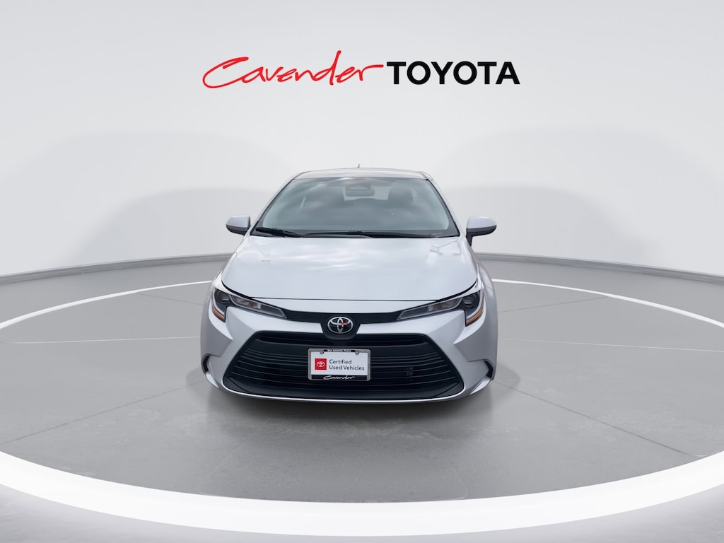 2026 Toyota Corolla LE photo 4