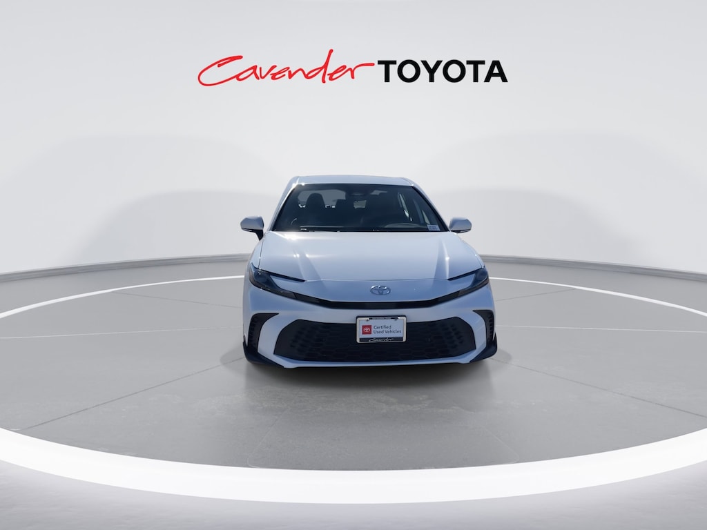 2026 Toyota Camry SE photo 3