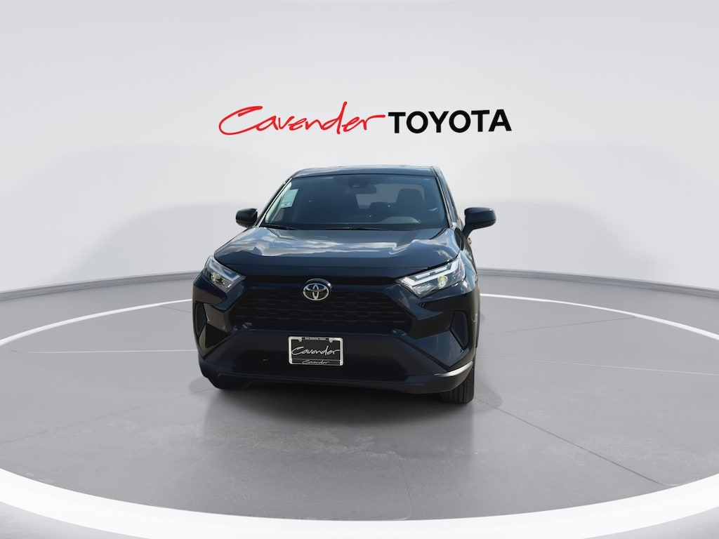 2025 Toyota RAV4 LE photo 3
