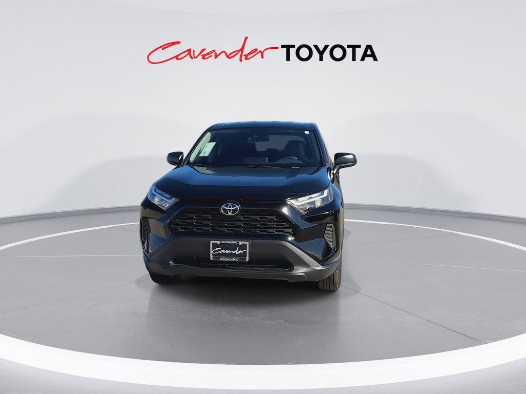 2025 Toyota RAV4 LE photo 3