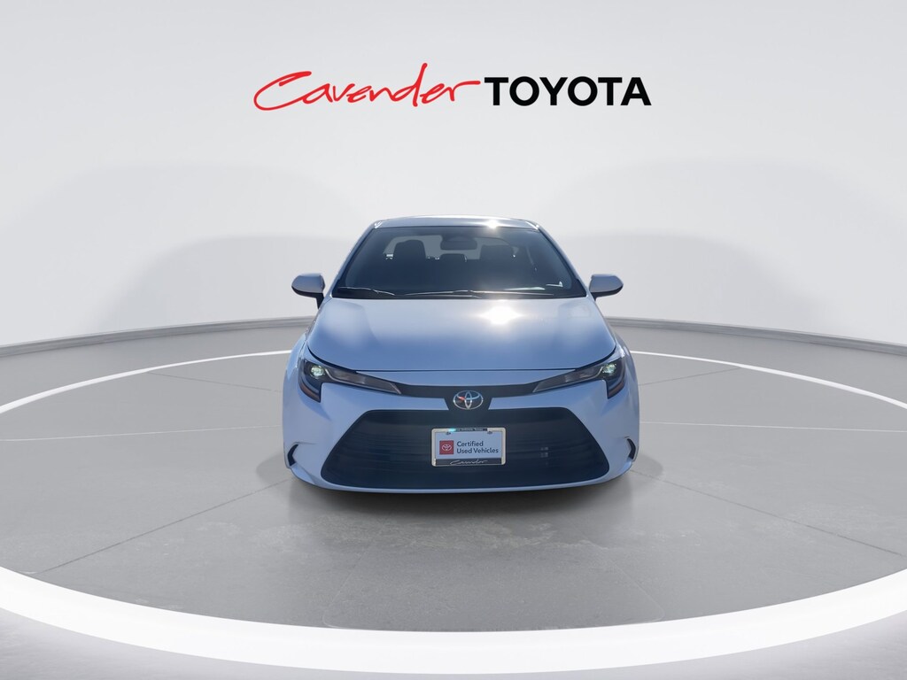 2026 Toyota Corolla LE photo 3