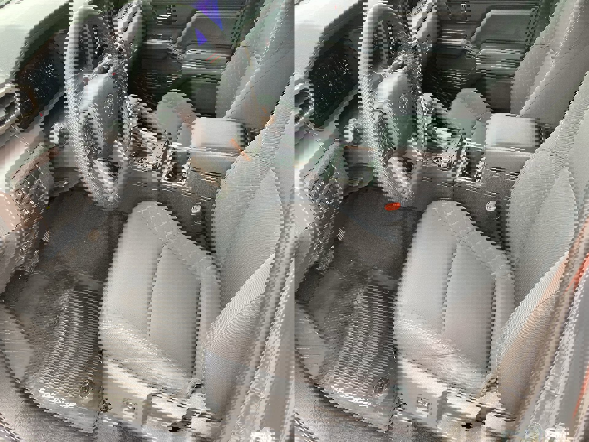 2024 Toyota Tacoma SR5 - Photo 16