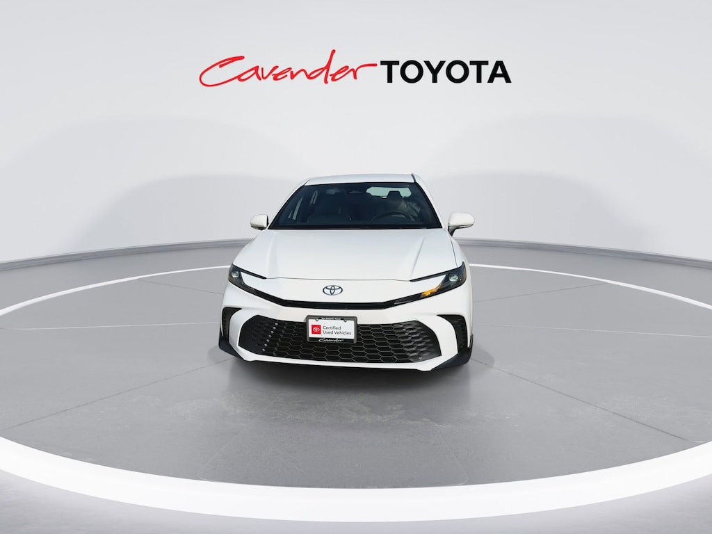 2026 Toyota Camry SE photo 4