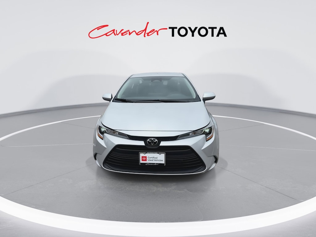 2026 Toyota Corolla LE photo 4