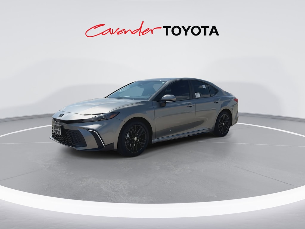 2026 Toyota Camry SE photo 4