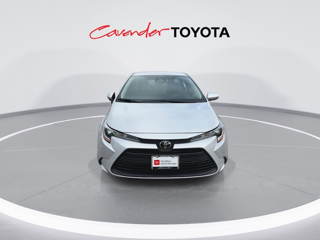 2026 Toyota Corolla LE photo 4