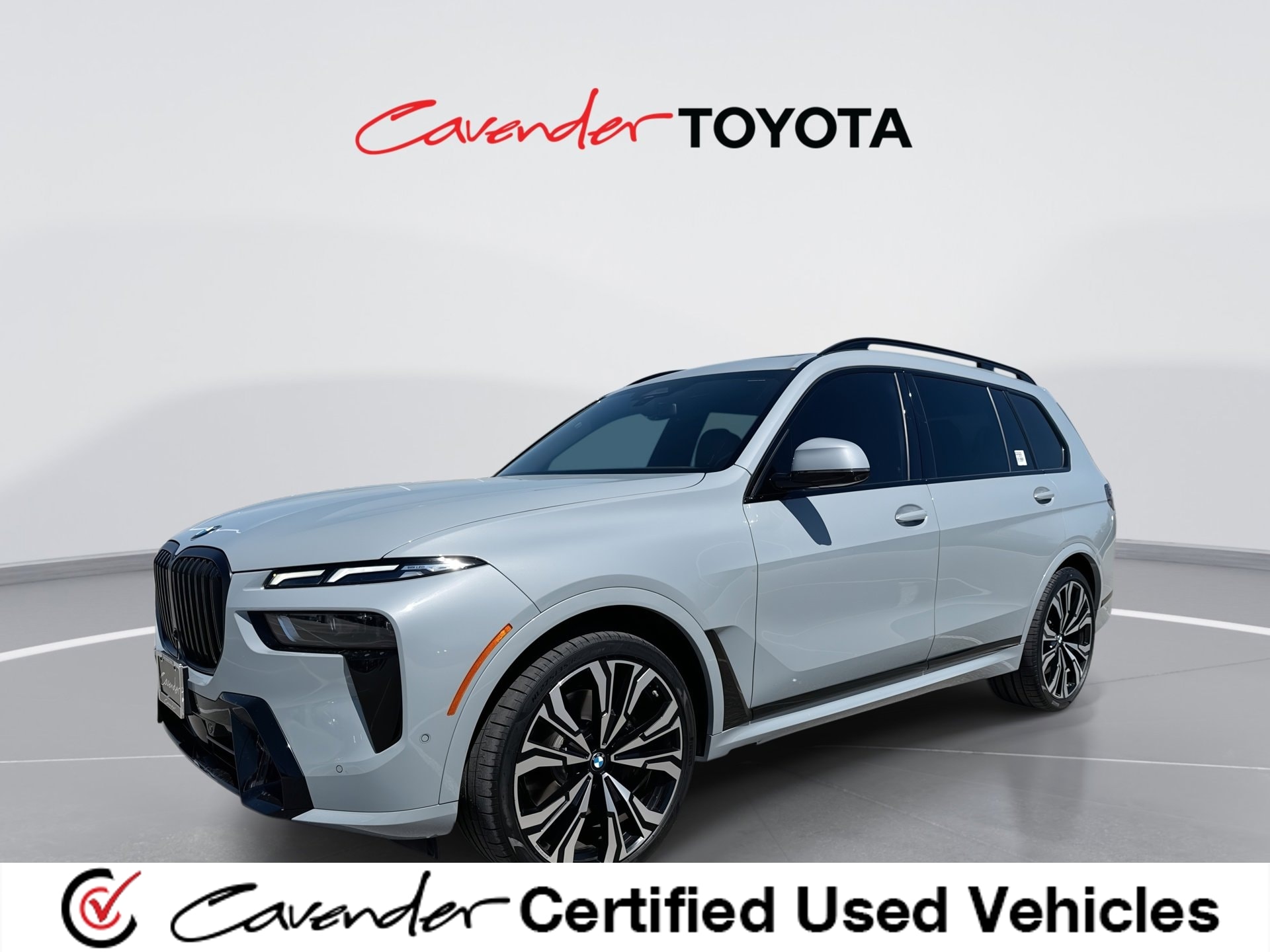 2023 BMW X7 xDrive40i's photo