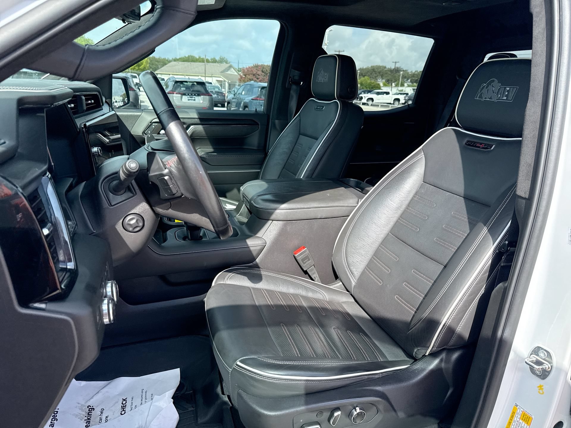 2024 GMC Sierra 1500 AT4X - Photo 13