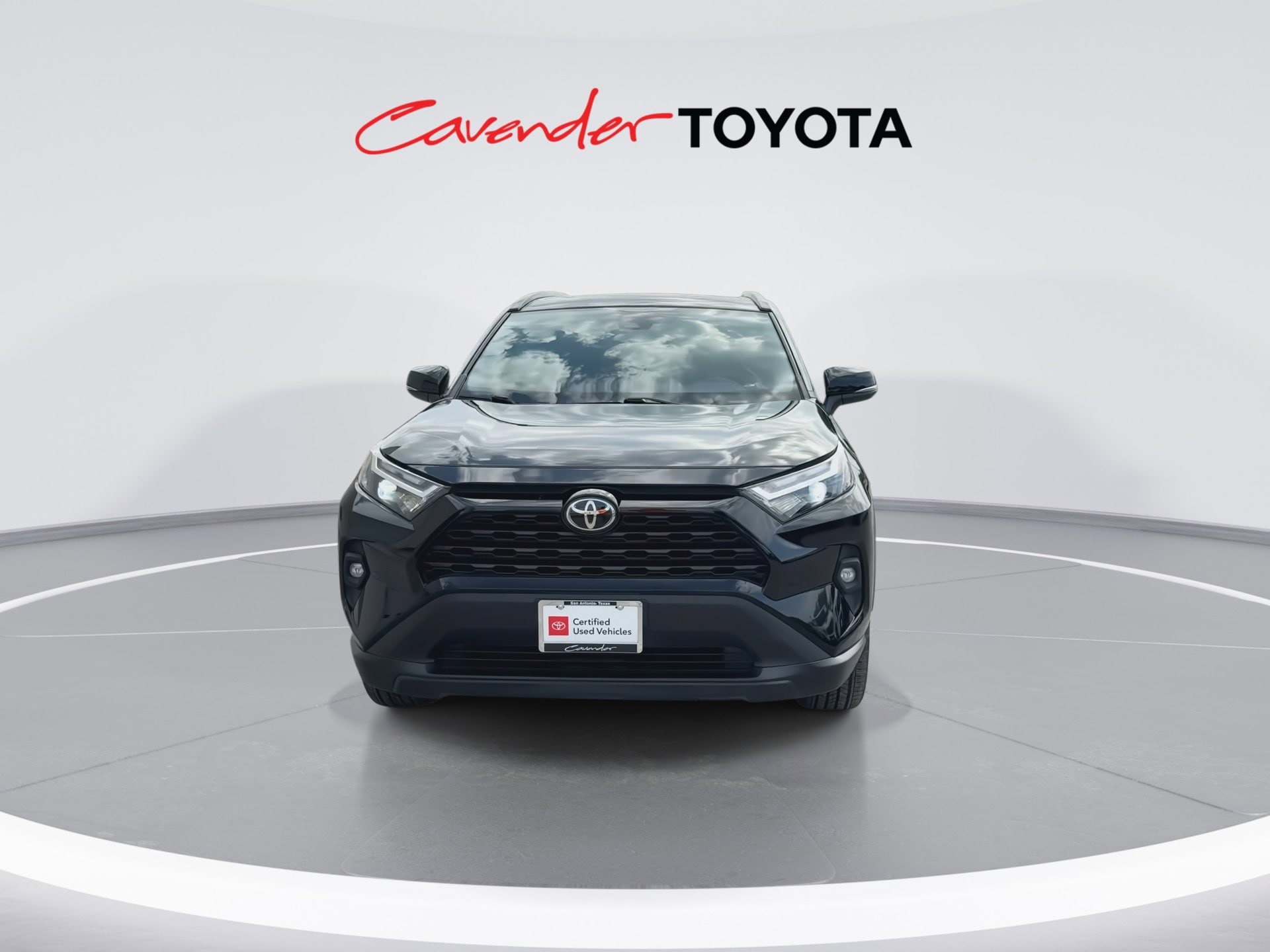 View vehicle photo 3