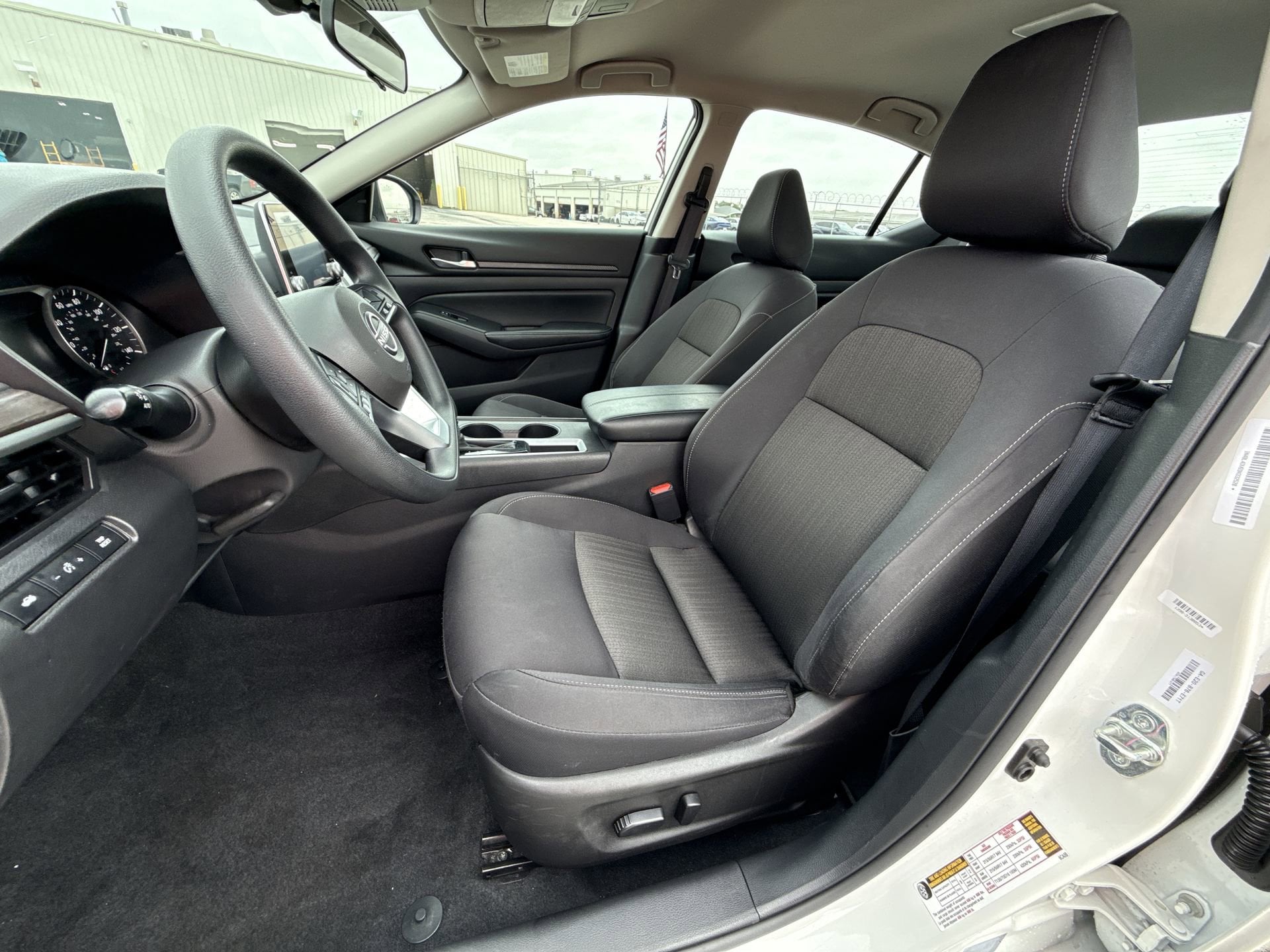 2025 Nissan Altima SV - Photo 13