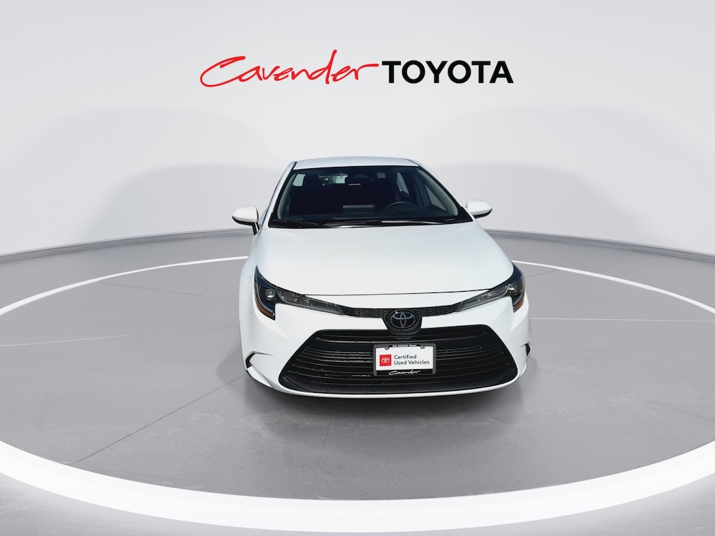 2026 Toyota Corolla LE photo 4