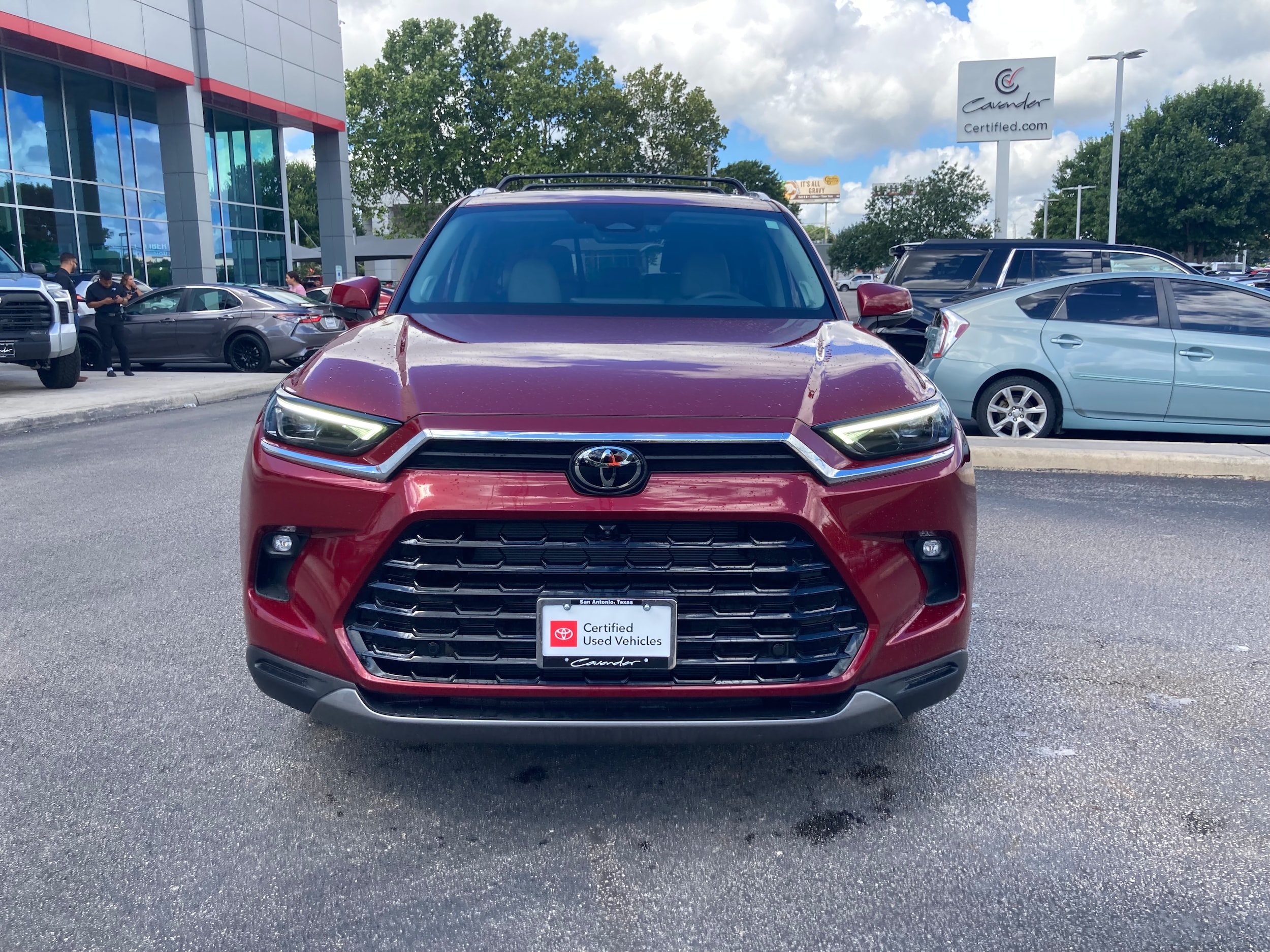 Used 2024 Toyota Grand Highlander Limited with VIN 5TDAAAA58RS015518 for sale in San Antonio, TX