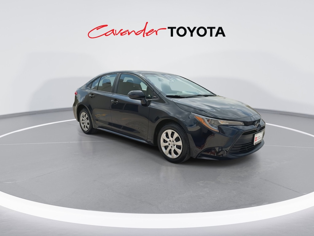 2024 Toyota Corolla LE photo 3
