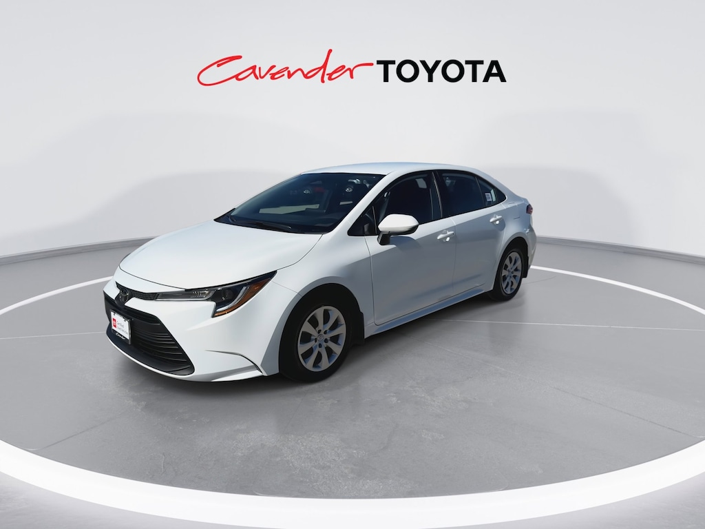 2026 Toyota Corolla LE photo 4