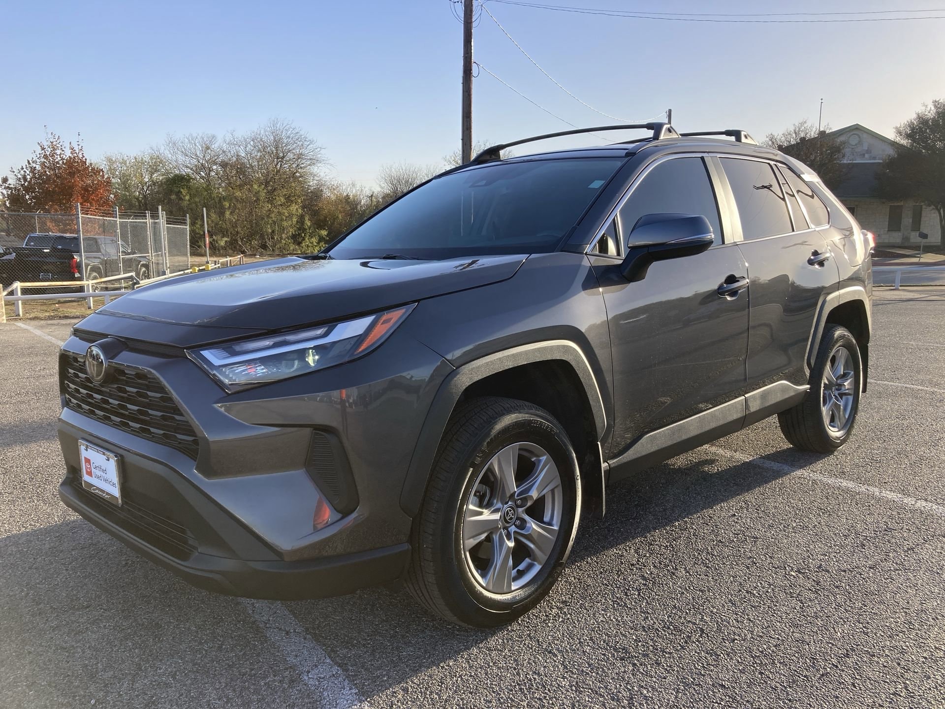 2024 Toyota RAV4 XLE's photo