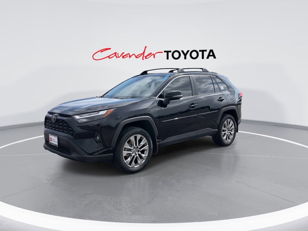 2025 Toyota RAV4 XLE Premium photo 3
