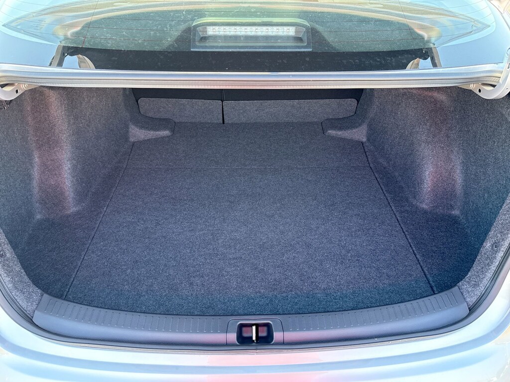 2025 Toyota Corolla LE photo 20