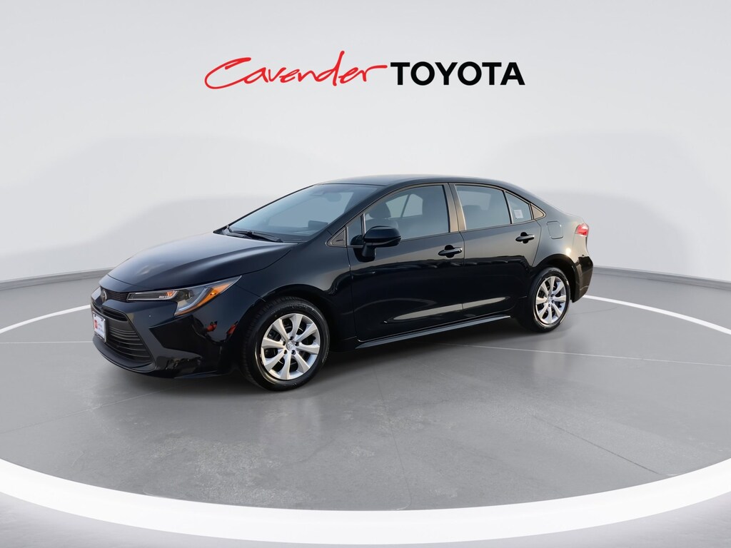 2026 Toyota Corolla LE photo 4