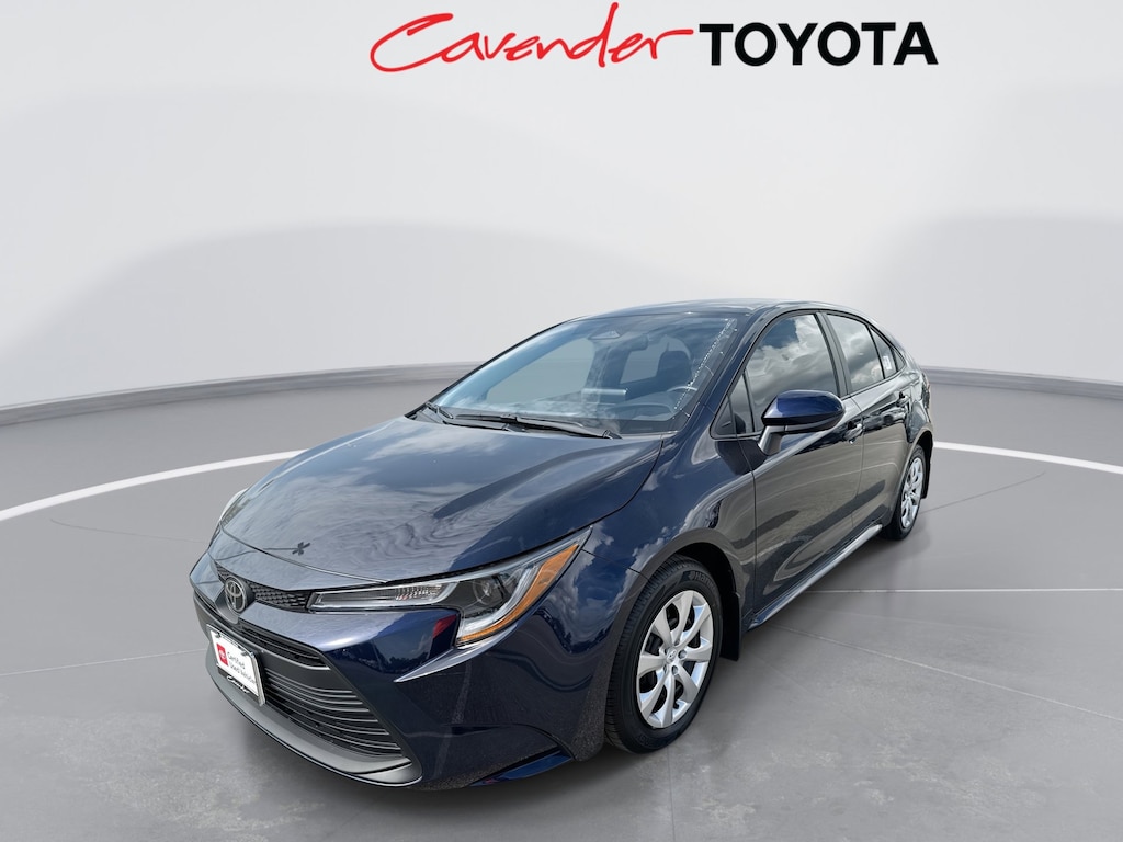 2025 Toyota Corolla LE photo 2