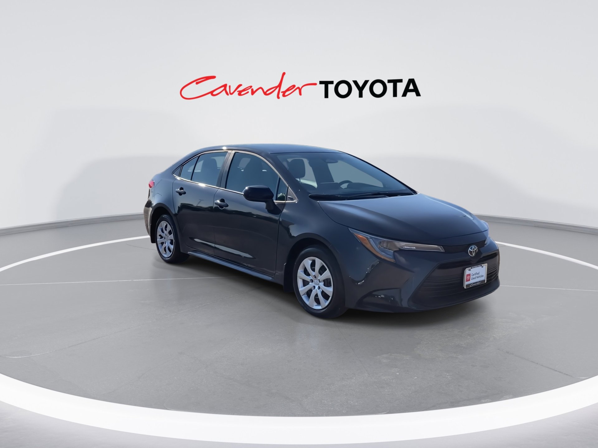 2025 Toyota Corolla LE photo 2
