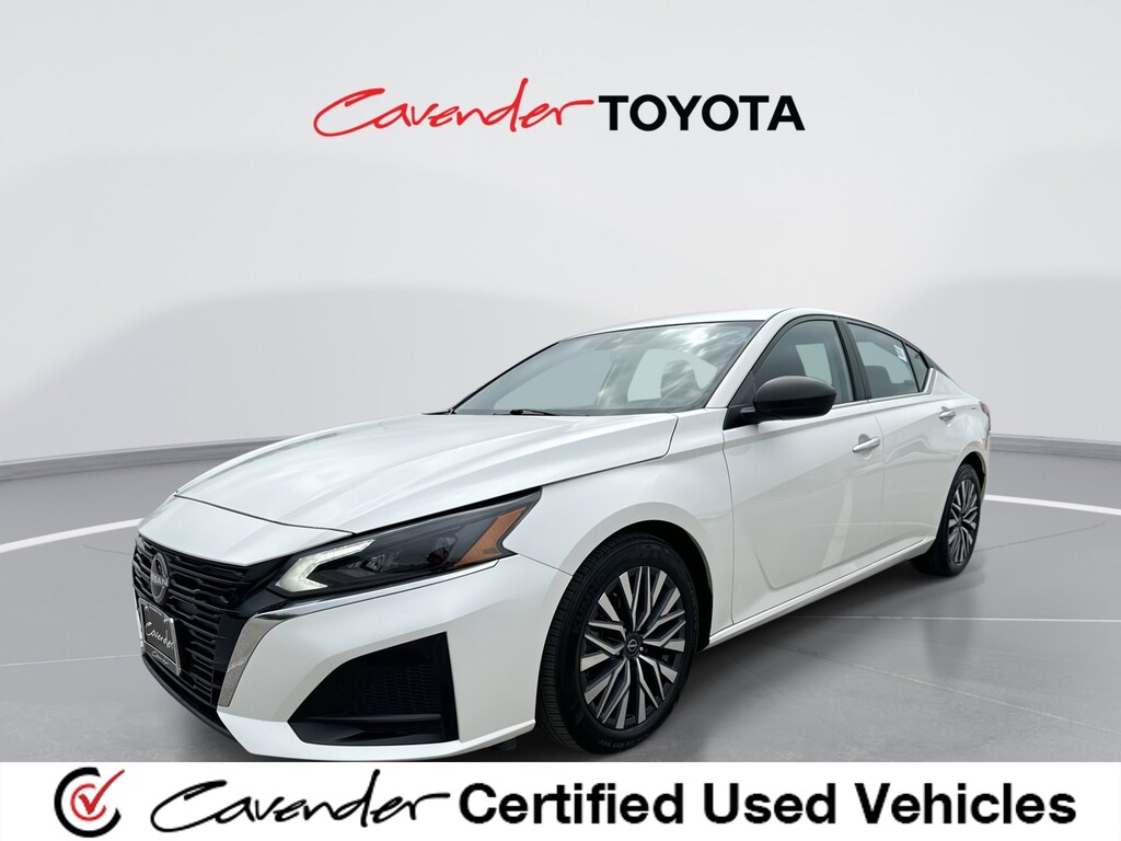 Used 2025 Nissan Altima 2.5 SV Sedan