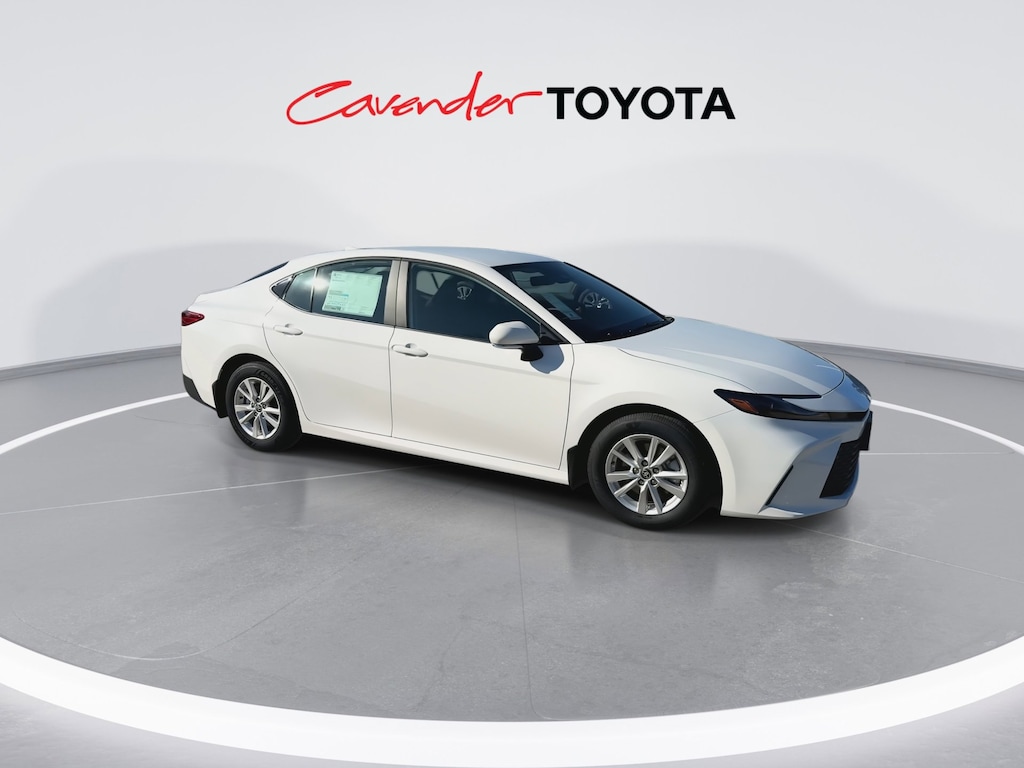 2026 Toyota Camry LE photo 2
