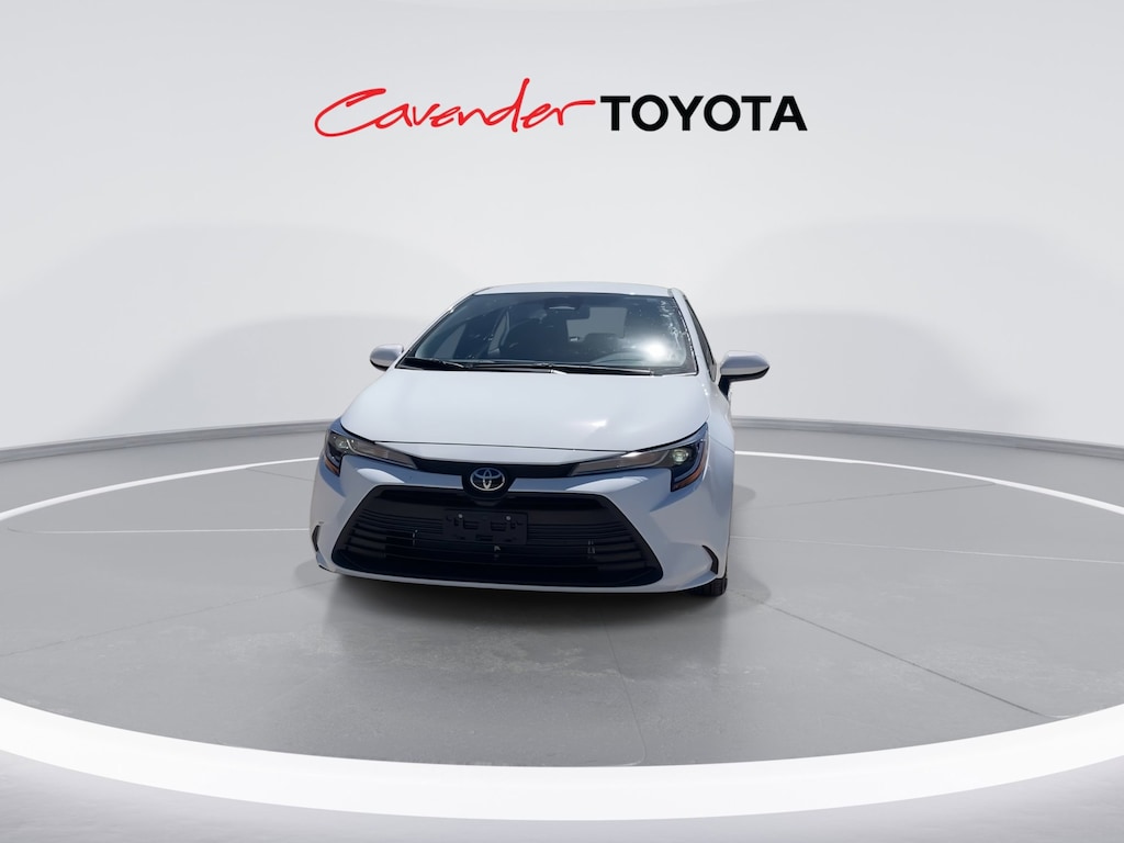 2026 Toyota Corolla LE photo 4