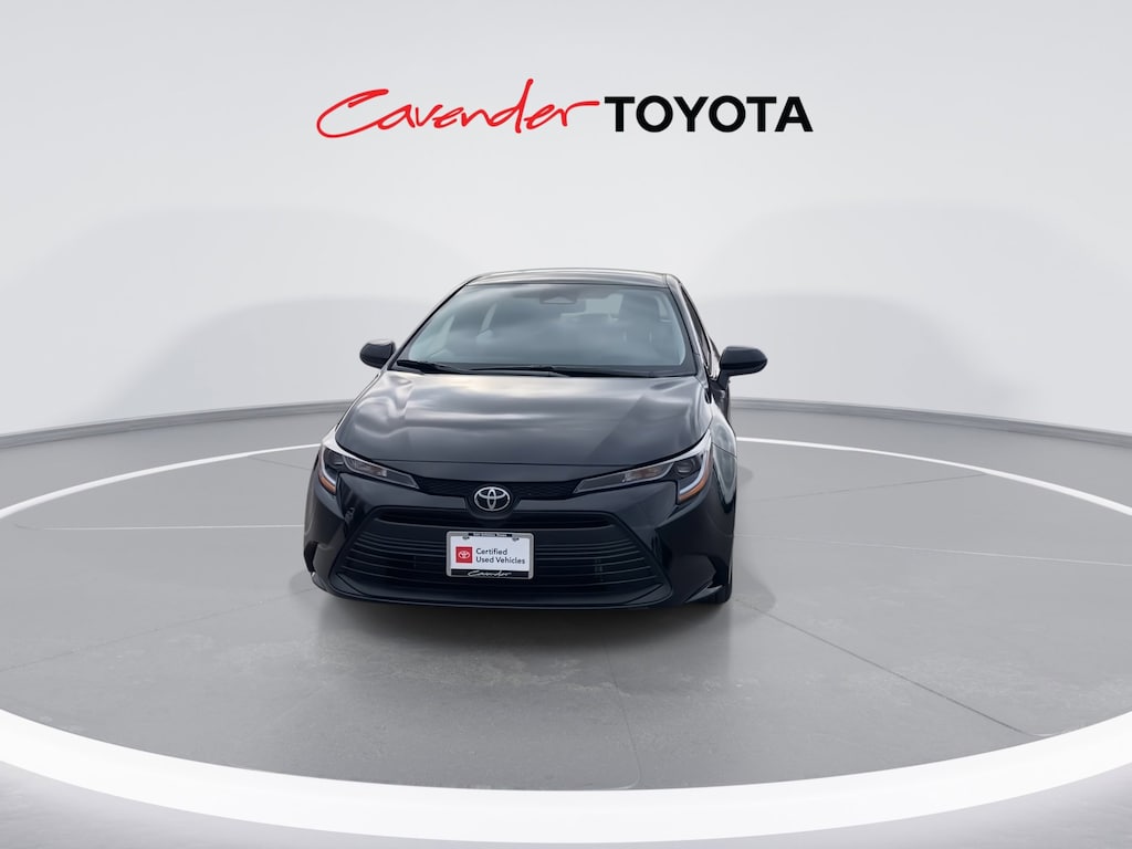 2026 Toyota Corolla LE photo 4