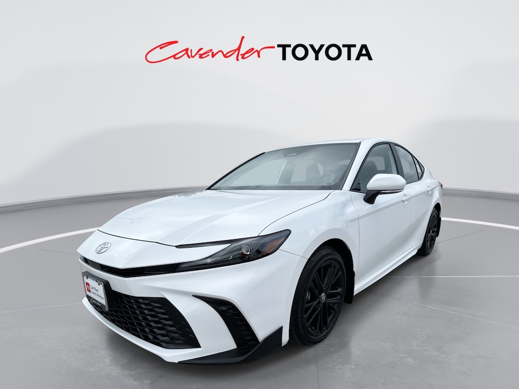 2026 Toyota Camry SE photo 2