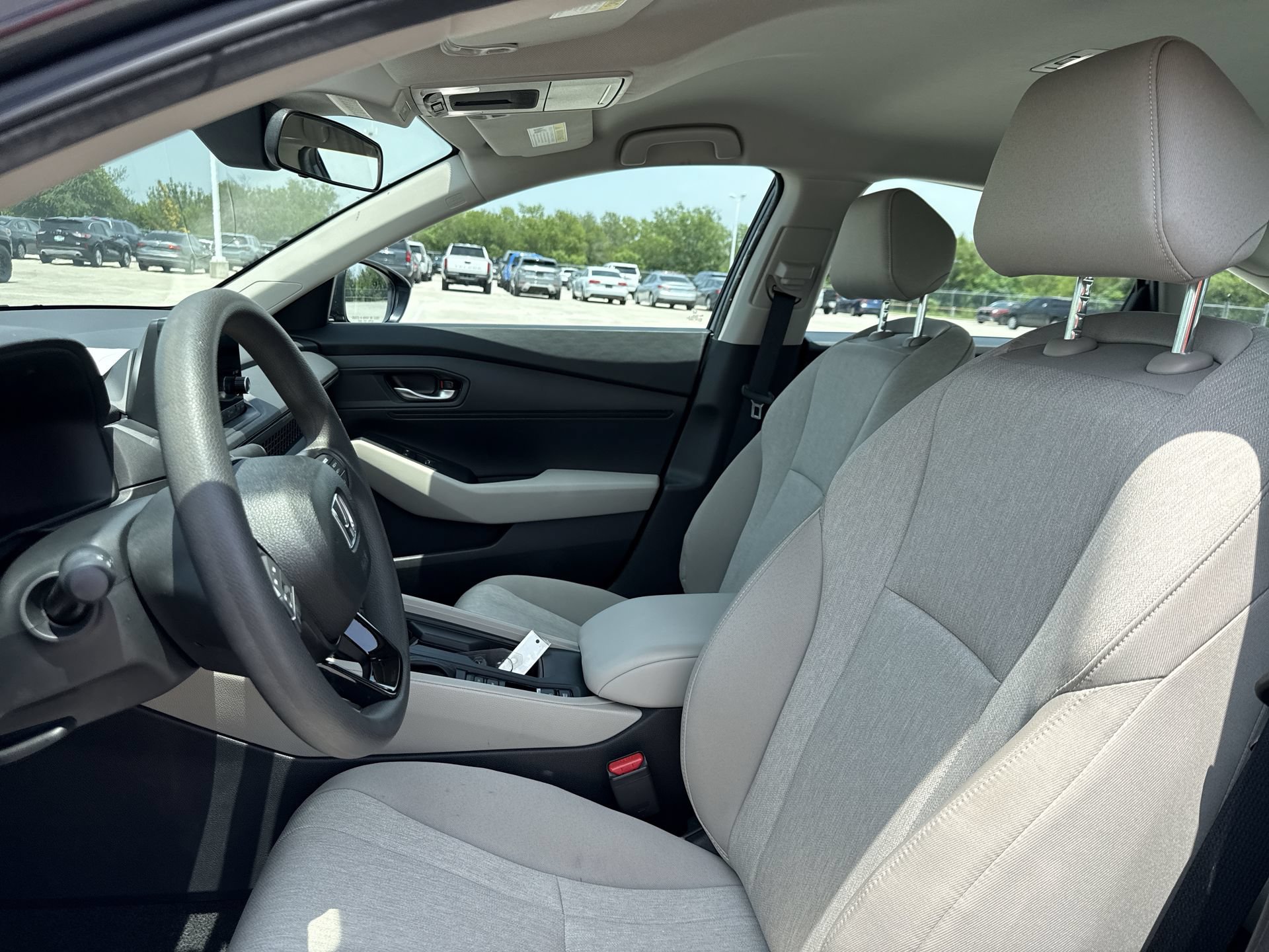 2025 Honda Accord LX - Photo 13