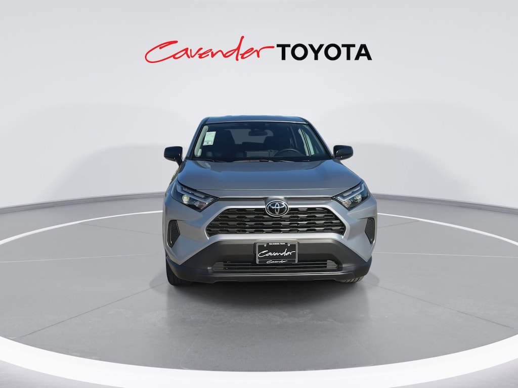 2025 Toyota RAV4 LE photo 3