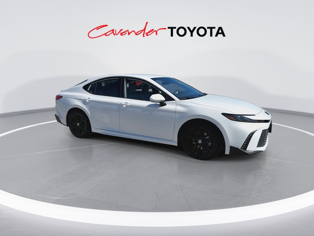 2026 Toyota Camry SE photo 3