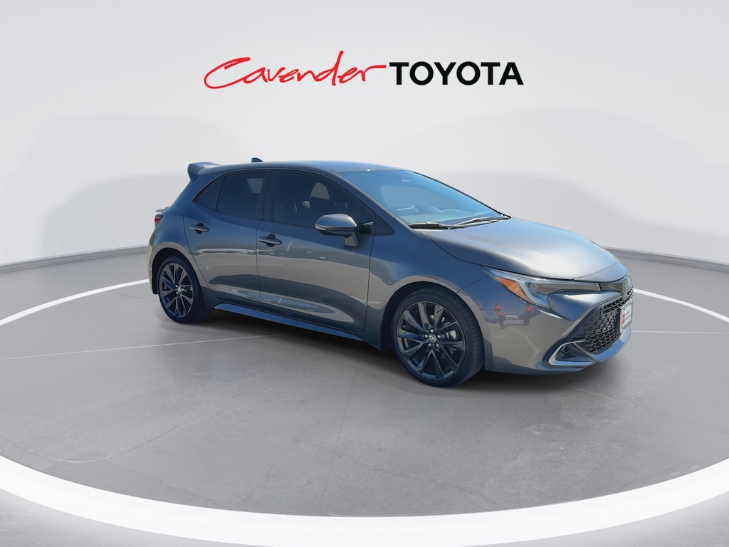 2025 Toyota Corolla XSE photo 3