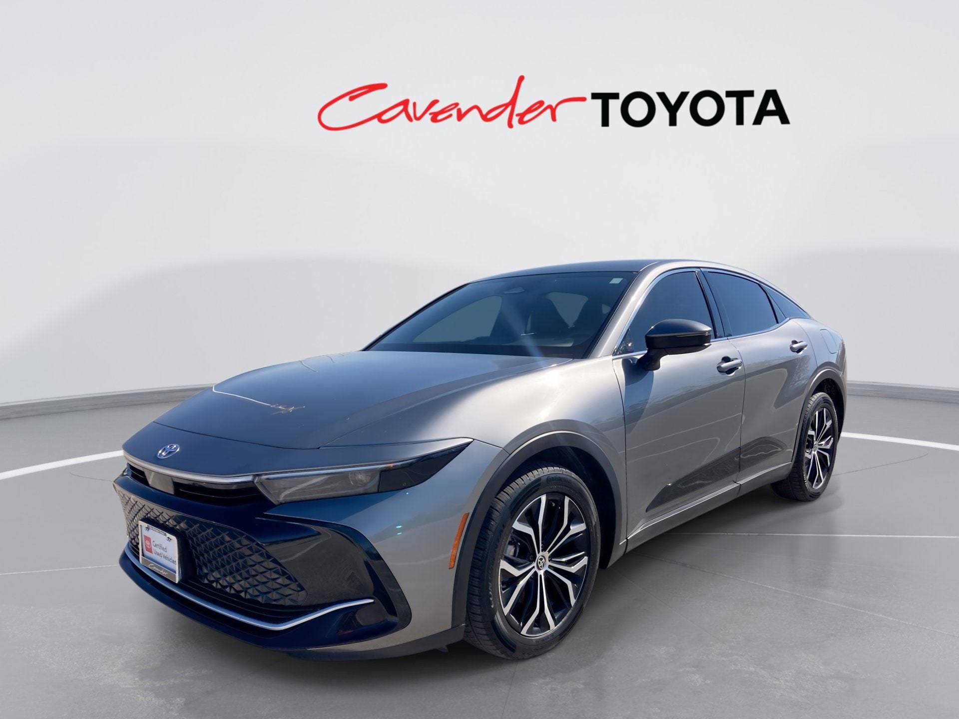 2023 Toyota Crown XLE's photo