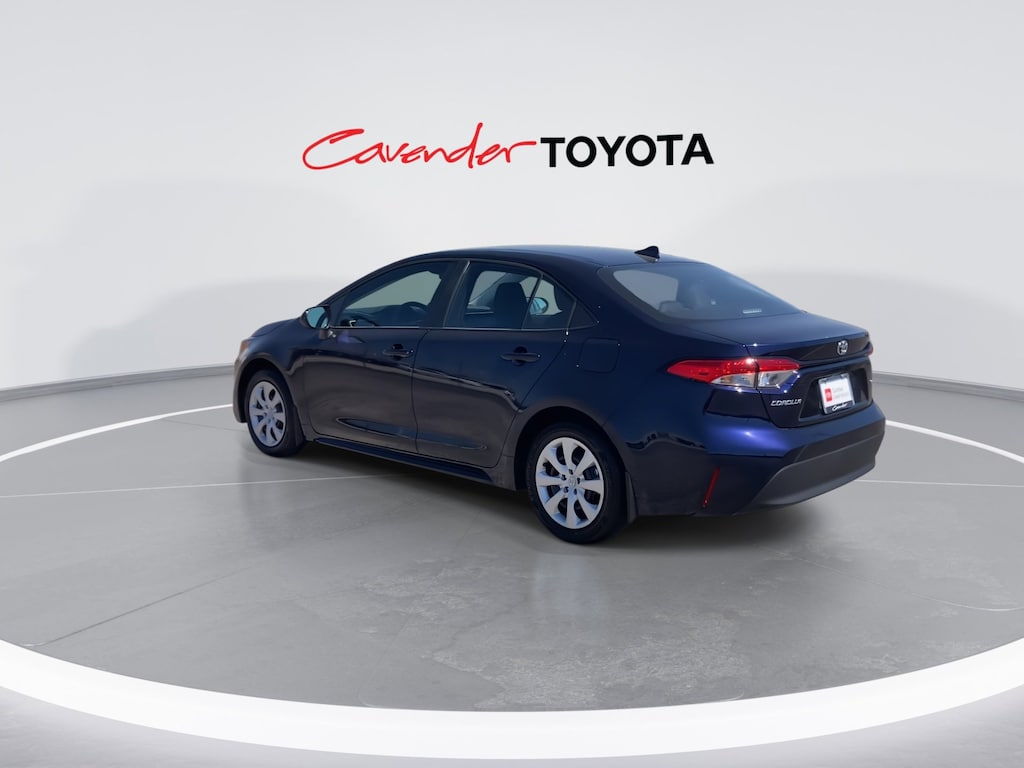 2025 Toyota Corolla LE photo 4