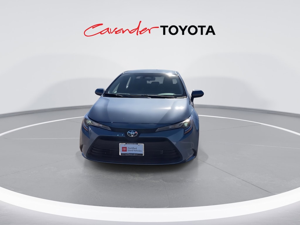 2026 Toyota Corolla LE photo 4