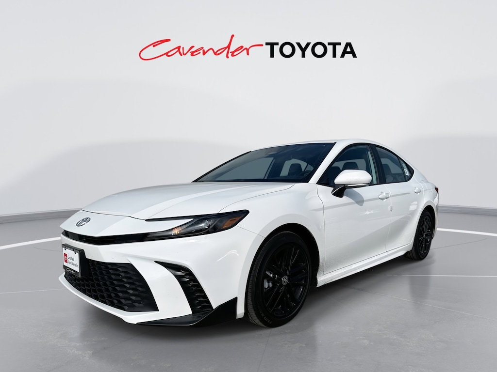 2026 Toyota Camry SE photo 2