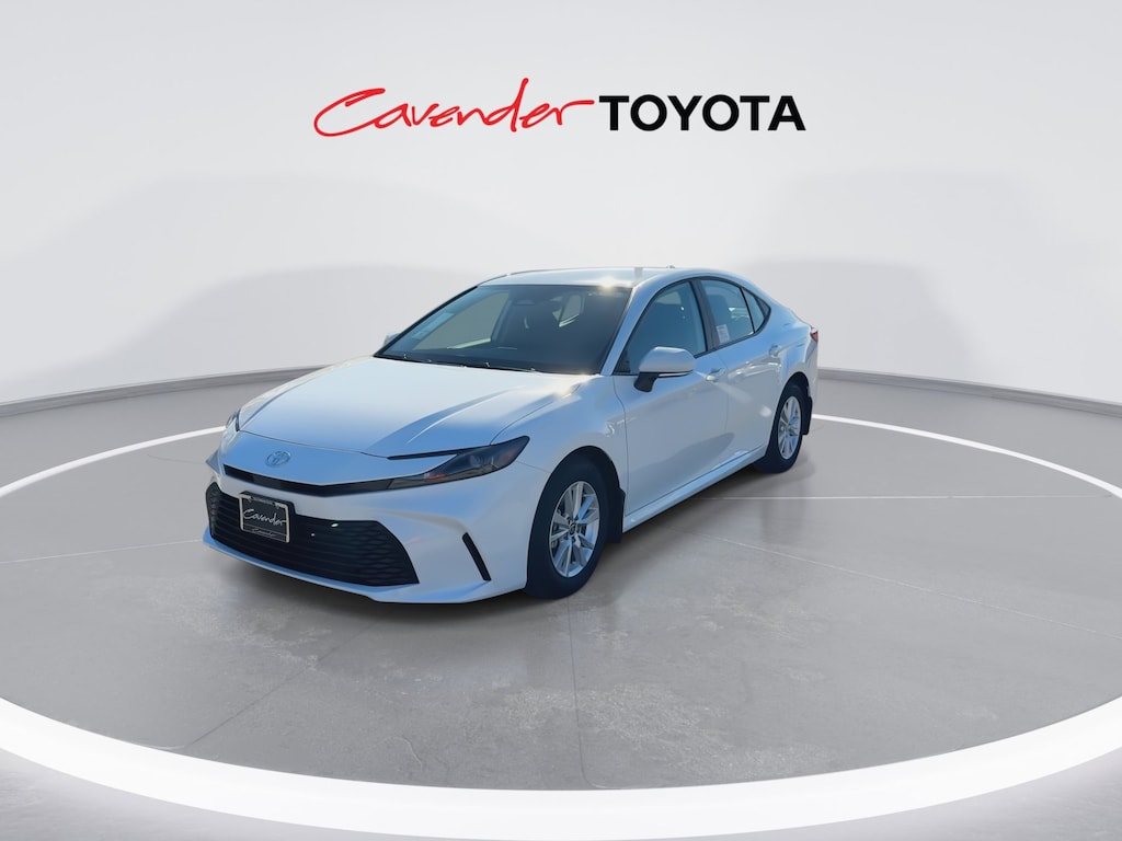 2026 Toyota Camry LE photo 4